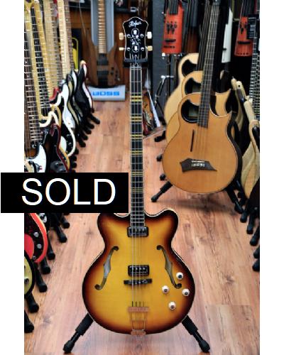 Hofner Verythin bass